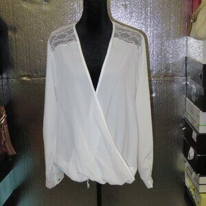 BOGO H&K Collection White Wrap long sleeve blouse top lace shoulders XL NWOT